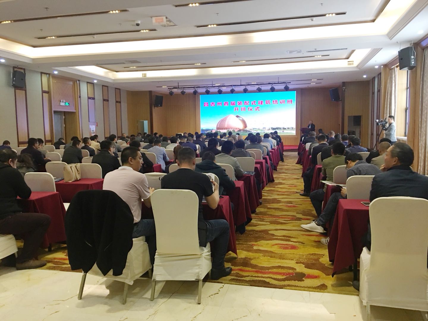 <font color='#0000FF'>�½��������׌��b��ʽ������Ӗ(x��n)������Y(ji��)�I(y��)</font>